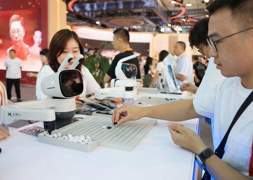 新(xin)華(hua)全媒(mei)+丨服(fu)貿(mao)會上的科技新(xin)看點 信(xin)息咨詢(xun)服(fu)務(wu)邁向(xiang)“智(zhi)能(neng)+”新(xin)階段